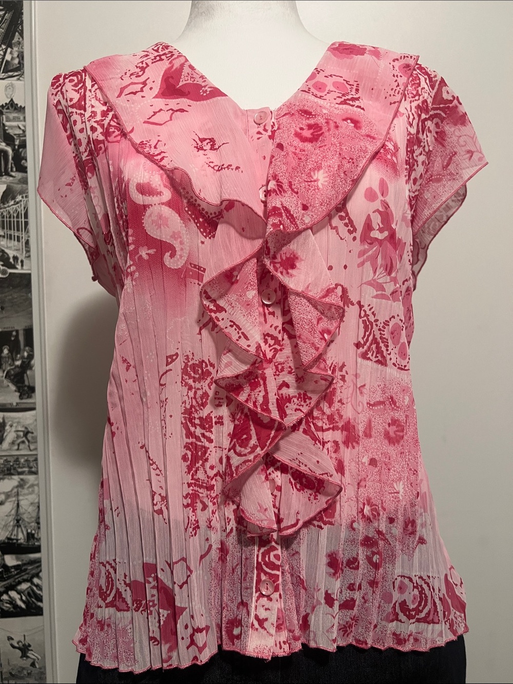 Pink pleated Y2K Ruffle-Front Floral Cap-Sleeve Blouse
